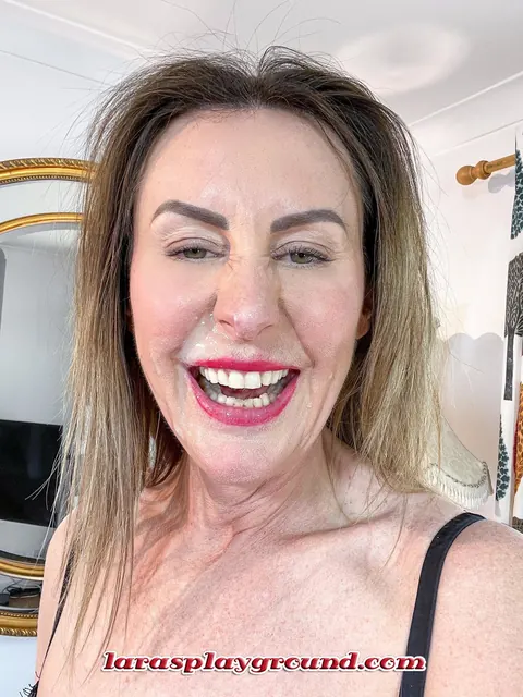 Lara Latex: Tall British MILF Peels Off Her Outfit for Stockings and Heels – photo 20 of 20