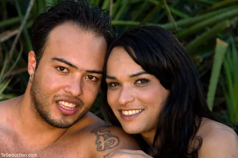 Brazilian Trans Woman Strips Nude Outdoors – photo 13 of 14