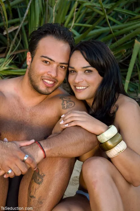 Brazilian Trans Woman Strips Nude Outdoors – photo 11 of 14