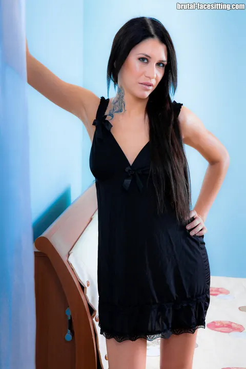 Gerta: Skinny Brunette in High Heels Facesits Her Partner – photo 1 of 16