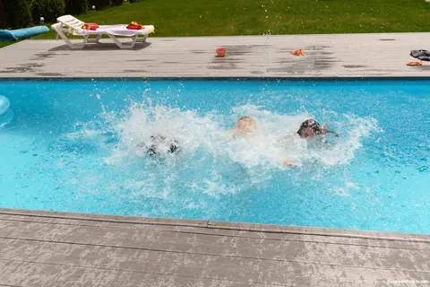 Milka Wey & Lana Rose: Two Blondes in Bikinis Strip and Spread by the Pool – photo 20 of 21