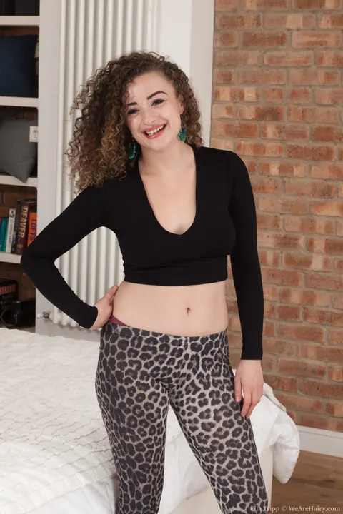 Ella Tripp: Thick British Brunette Pulls Aside Her Panties to Show Her Hairy Pussy – photo 1 of 17