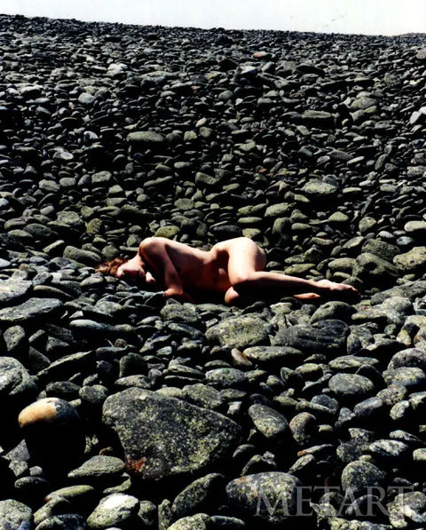 Woman Poses Nude for Intimate Photo Session – photo 6 of 16