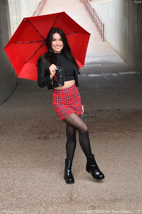 Woman in Stockings and Boots Flashes and Spreads Outdoors – photo 8 of 21