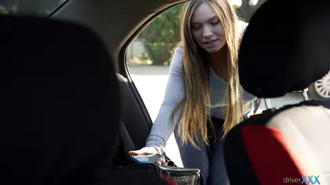 Tiff Bannister: Busty Brunette Fucks and Spreads in a Taxi – photo 3 of 16