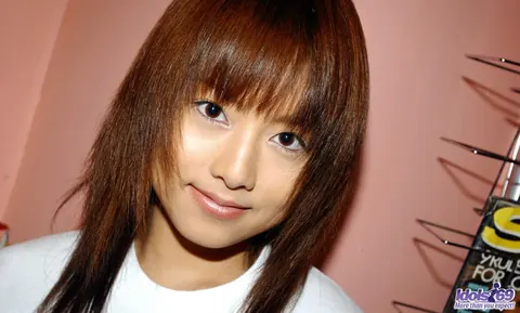 Akiho Yoshizawa: Japanese Redhead Undresses and Spreads Her Hairy Pussy – photo 11 of 16