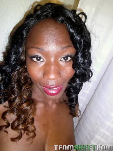 Unique Starr: Ebony Curly Brunette Strips and Spreads Her Pussy – photo 16 of 16
