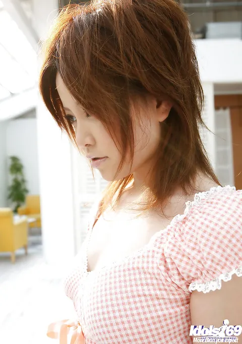 Hitomi Yoshino: Japanese Redhead Strips Out of Her Shorts Outdoors – photo 1 of 15