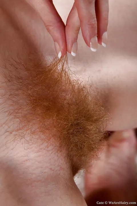 Blonde Woman Pulls Down Her Jeans and Spreads Her Hairy Pussy – photo 14 of 16