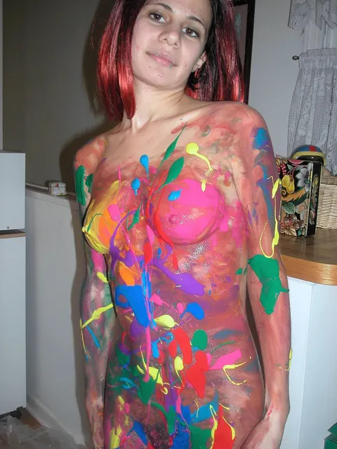 Latina Amateur Redhead Poses Nude with Paint on Her Body – photo 15 of 21