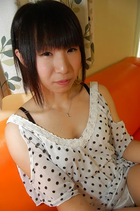 Yuki Hamatani: Slim Japanese Brunette Undresses and Fingers Her Pussy – photo 5 of 16