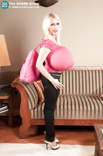 Mature Blonde Shows Off Her Big Tits in Jeans
