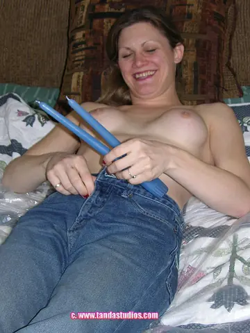 Skinny Amateur Brunette Uses Blue Candles for Anal in Jeans