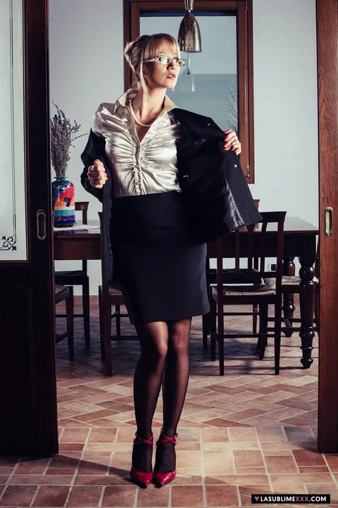 Bambola: Italian Blonde MILF Secretary Takes Anal in the Office – photo 3 of 20