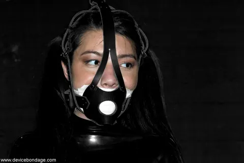 Circe Borges: Short-Haired Brunette in Latex Uses a Dildo While Bound – photo 2 of 18