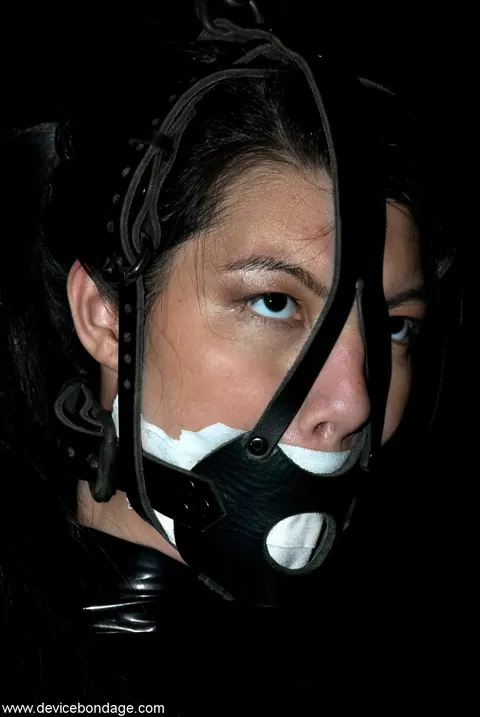 Circe Borges: Short-Haired Brunette in Latex Uses a Dildo While Bound – photo 10 of 18