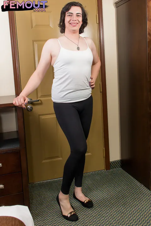 Curvy Trans Woman Undresses and Displays Her Body – photo 3 of 16