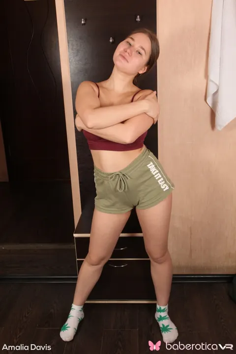 Amalia Davis: Curvy Brunette Drops Her Shorts and Spreads Her Legs – photo 1 of 15