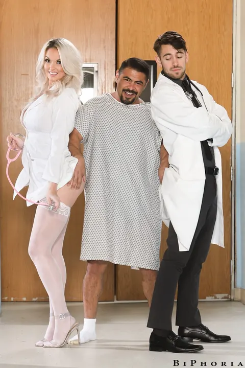 Brooke Paige: Thick Blonde Doctor in Stockings Takes Anal in a Threesome – photo 5 of 15