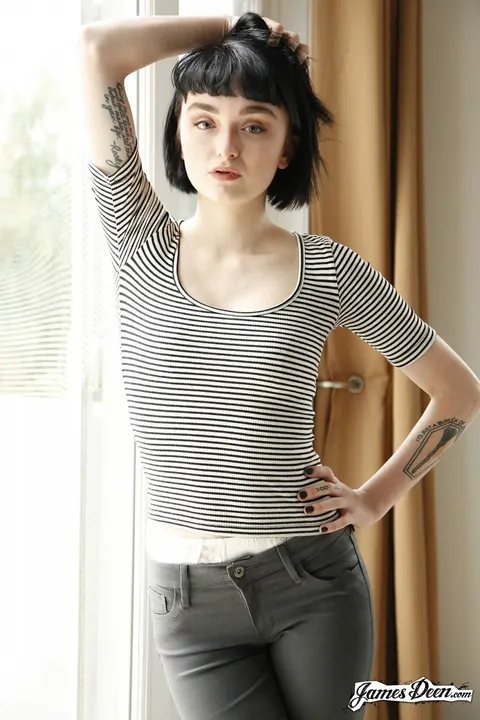 Matilda Bow: Skinny Short-Haired Brunette Pulls Aside Her Jeans and Spreads Her Hairy Pussy – photo 2 of 16