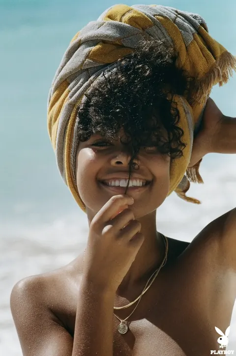 Nereyda Bird: Tall Ebony Brunette with Big Tits Poses in a Bikini on the Beach – photo 7 of 12