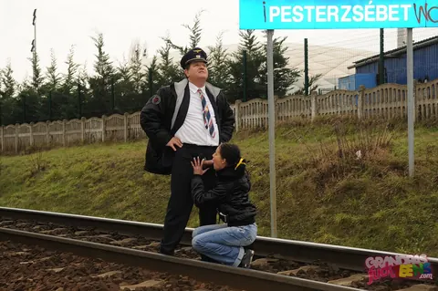 Skinny Brunette Sucks Old Man on a Train for a Ticket – photo 15 of 16