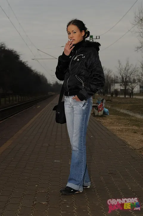Skinny Brunette Sucks Old Man on a Train for a Ticket – photo 2 of 16