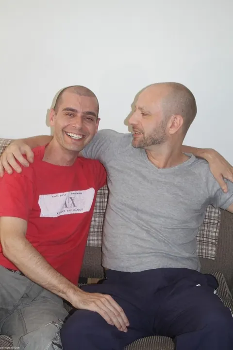 Hairy Athletic Men Suck and Fuck in a Threesome – photo 18 of 21