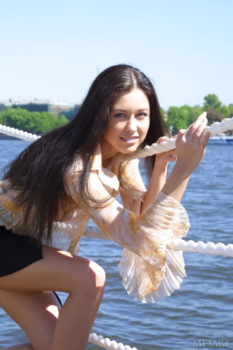 Tall Pale Woman Lifts Her Skirt Outdoors in High Heels – photo 4 of 21