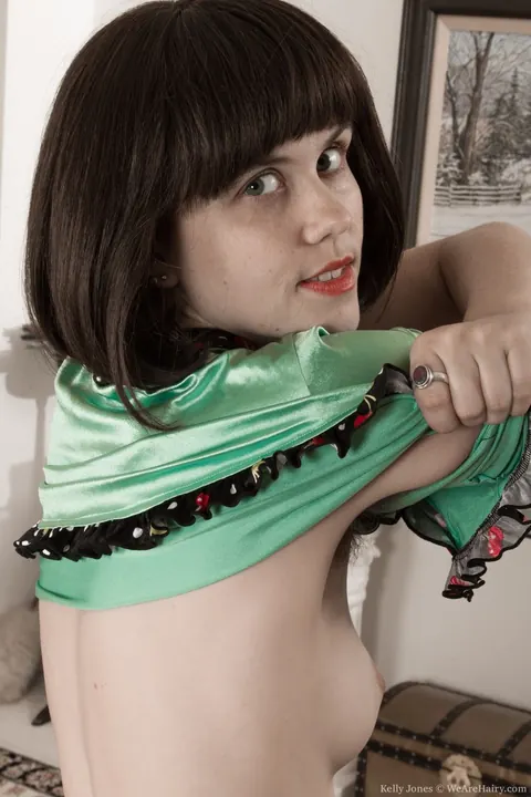 Kelly Jones: Petite Brunette with Hairy Pussy Fingers Herself and Spreads Wide – photo 3 of 17