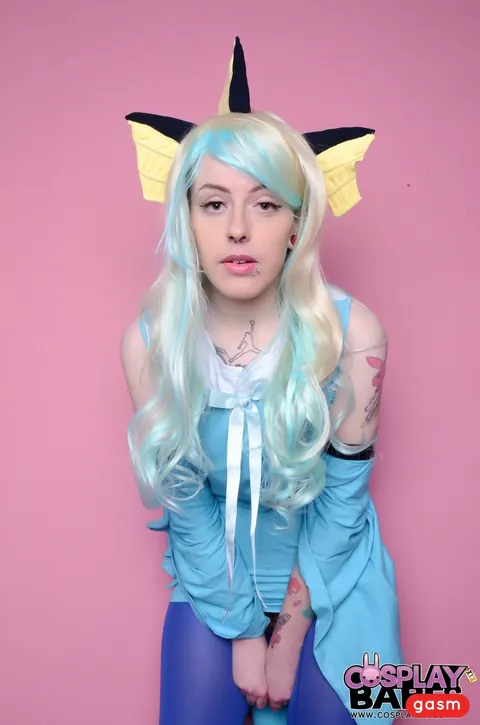 Skyler Synn: British Blonde in Cosplay Masturbates with a Dildo – photo 6 of 15