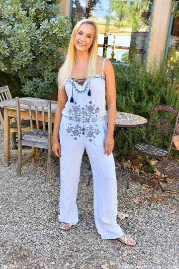 Sophia West – British Blonde MILF Strips Out of Her Lingerie Outdoors