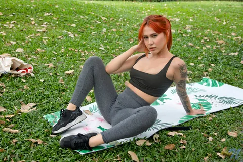 Violet Prydz: Thick Latina Redhead Flashes Her Tits Outdoors and Fingers in Yoga Pants – photo 5 of 16