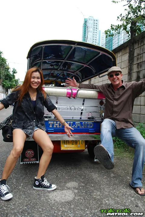 Noy: Thai Brunette Kisses Her Driver in a Mini Taxi Outdoors – photo 17 of 17