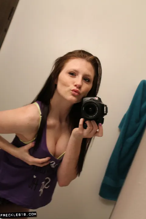 Busty Brunette Takes Mirror Selfies in Lingerie and Shorts – photo 7 of 12