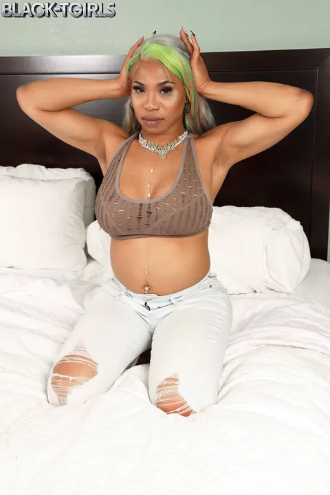 Ebony Trans Woman Shows Off Her Hard Cock in the Bedroom – photo 3 of 16