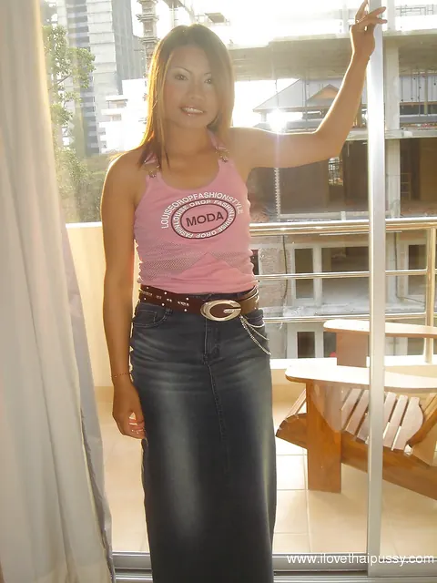 Thick Asian Babe in a Skirt Spreads Her Shaved Pussy Wide – photo 4 of 16