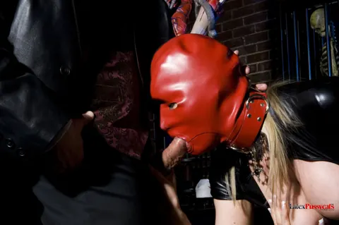 Tyler Faith: Thick Blonde MILF in Latex Rides Cowgirl in Bondage Threesome – photo 13 of 21