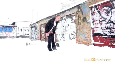 Gianna Ray: Blonde Czech Babe Pees in the Snow Outdoors – photo 3 of 15