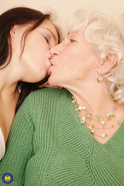 Busty European Lesbians Lick and Facesit Each Other – photo 5 of 21