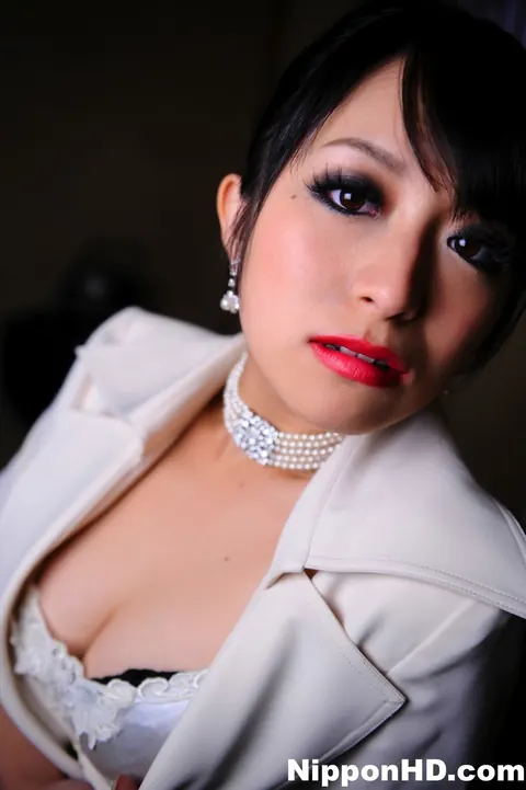 Nana Kunimi: Japanese Brunette Shows Lingerie and Stockings – photo 12 of 12