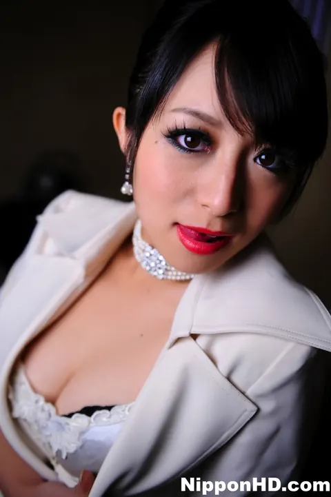 Nana Kunimi: Japanese Brunette Shows Lingerie and Stockings – photo 11 of 12