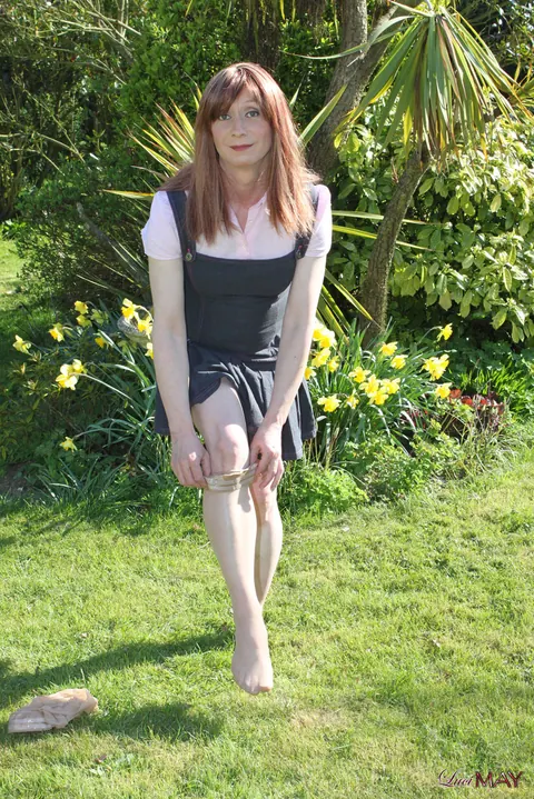 Trans Woman Undresses and Poses Nude Fully – photo 6 of 15
