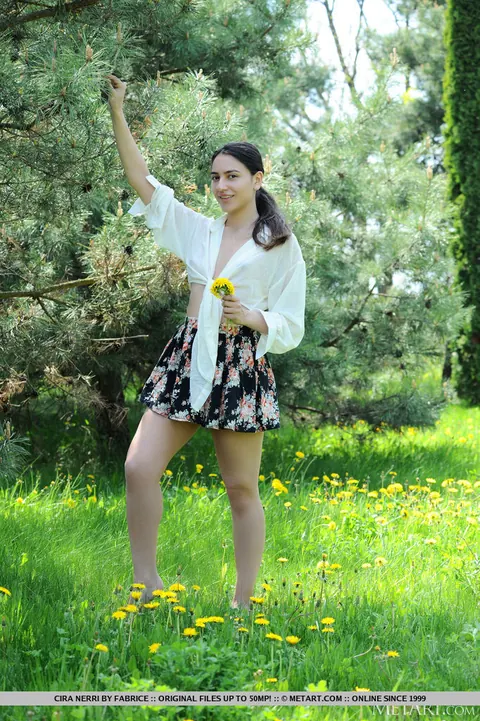 Cira Nerri: Tall Brunette Drops Her Skirt and Spreads Her Shaved Pussy – photo 3 of 18