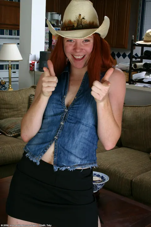Pale Redhead Undresses and Spreads Her Hairy Pussy – photo 4 of 20