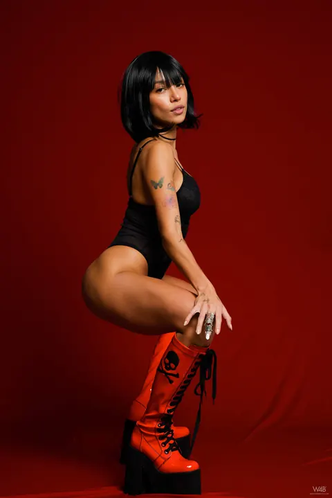 Camila Luna: Tall Latina Poses Nude Showing Her Firm Ass and Enhanced Tits – photo 8 of 21