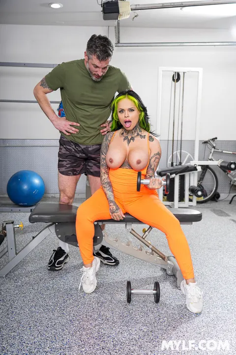 XWife Karen: Curvy Latina MILF Strips Nude in the Gym – photo 5 of 21