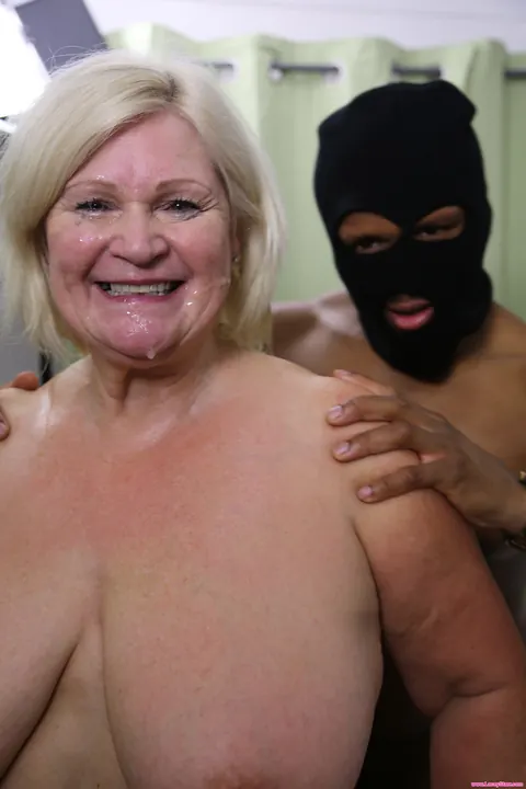 Lacey Starr: Blonde British BBW Takes Interracial Anal and Facials in the Bathroom – photo 16 of 20