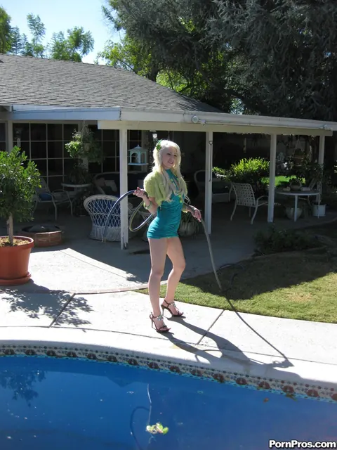 Alexia Sky: Slim Blonde in Glasses Strips Naked and Bares Her Pussy Outdoors – photo 5 of 17