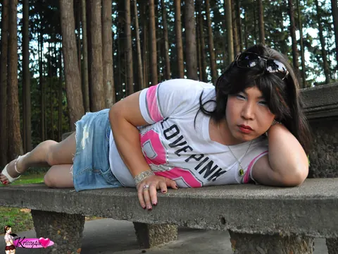 Curvy Trans Woman Shows Her Long Legs in a Miniskirt and Heels Outdoors – photo 14 of 16